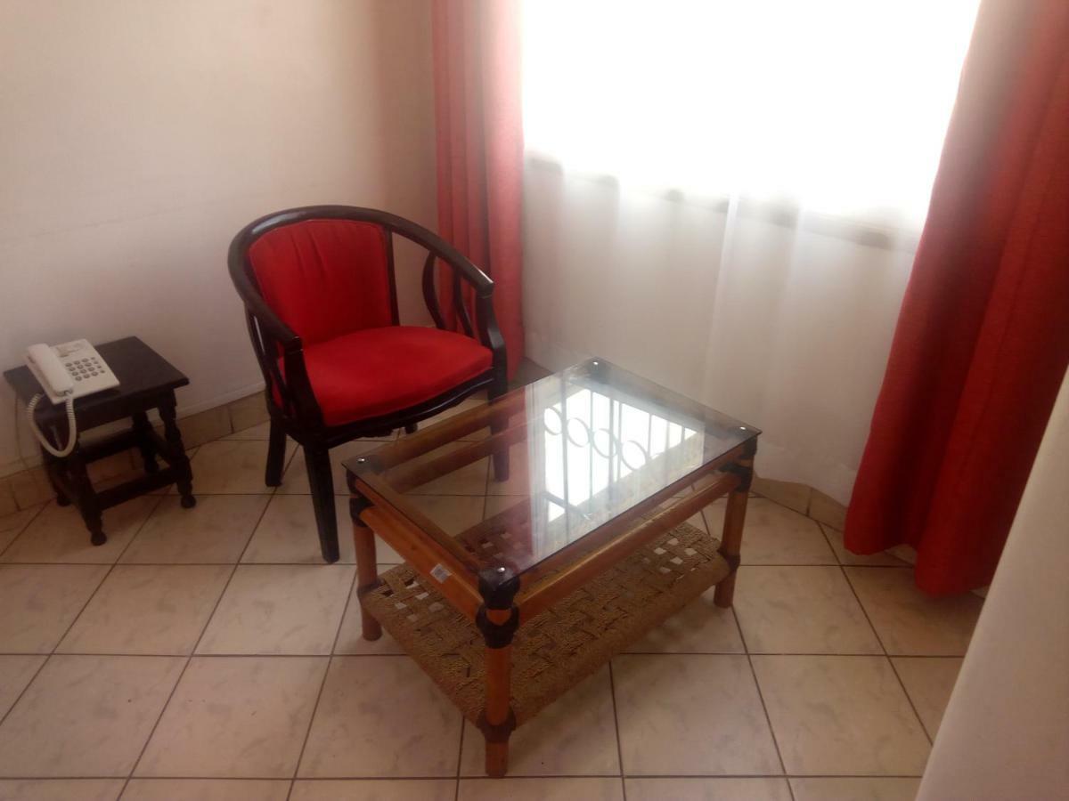 Hotel Windsor-Mombassa Buitenkant foto